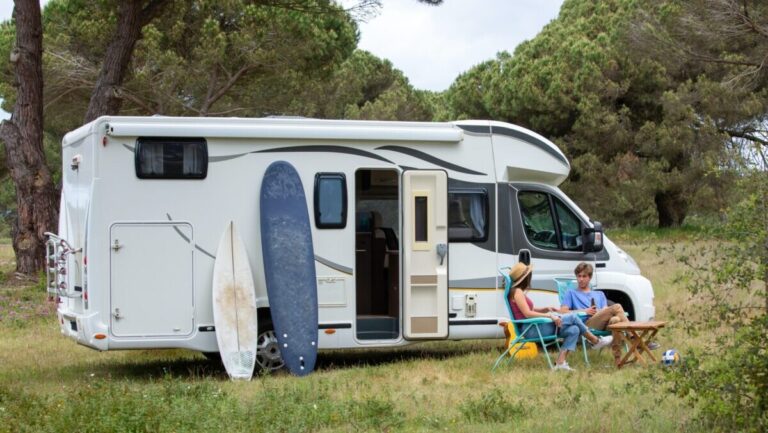 autocaravanas acampando 1200x800 1 e1719334091253