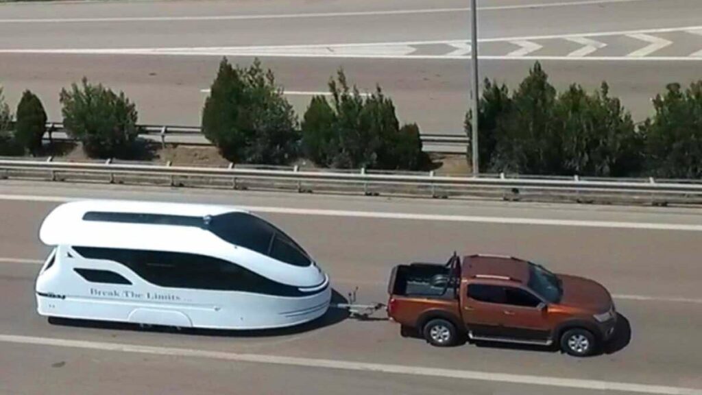 caravana anfibia Sealvans remolcada