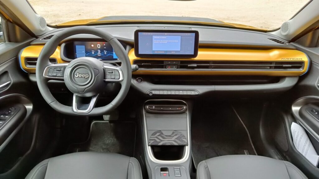 jeep-avenger-salpicadero-e1683320012937