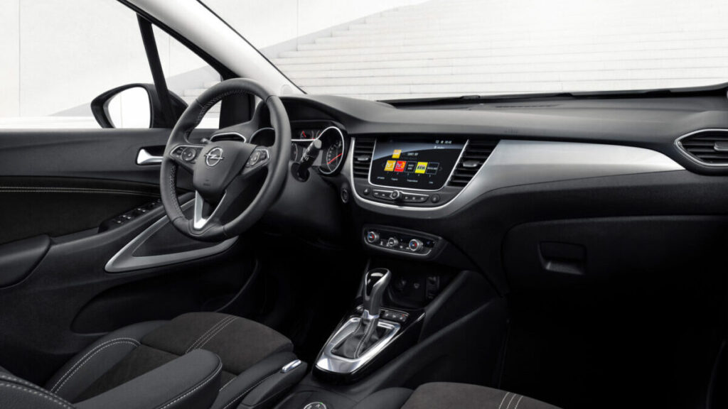 Opel Crossland interior