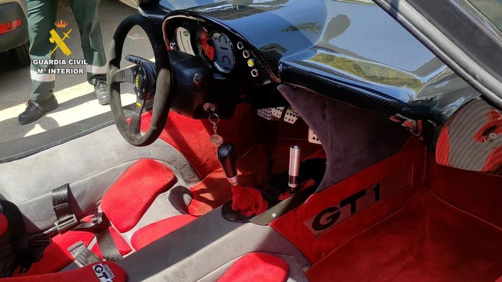 sbarro-gt1-guardia-civil-interior