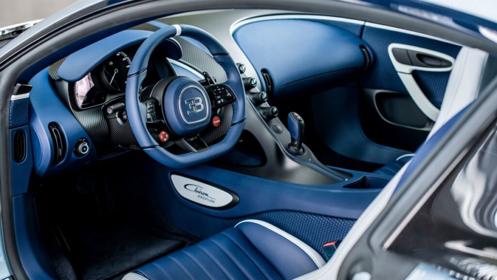 BUGATTI_CHIRON-Profilee-interior-1