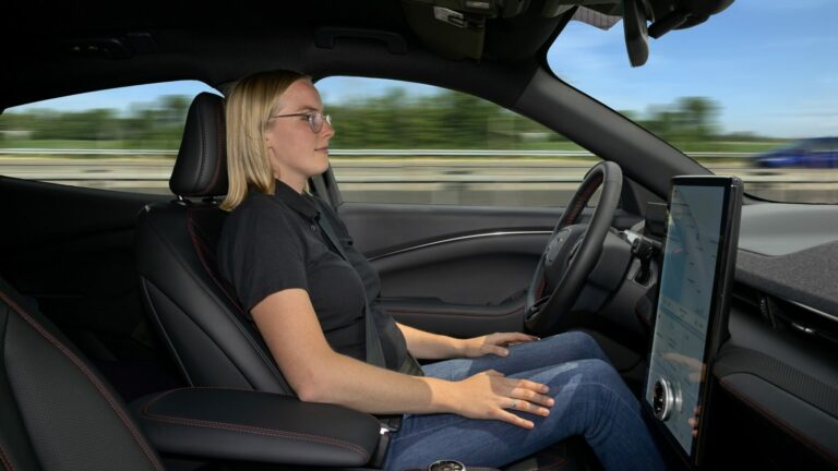 Ford sistema BlueCruise Main Asset Small e1693396581563