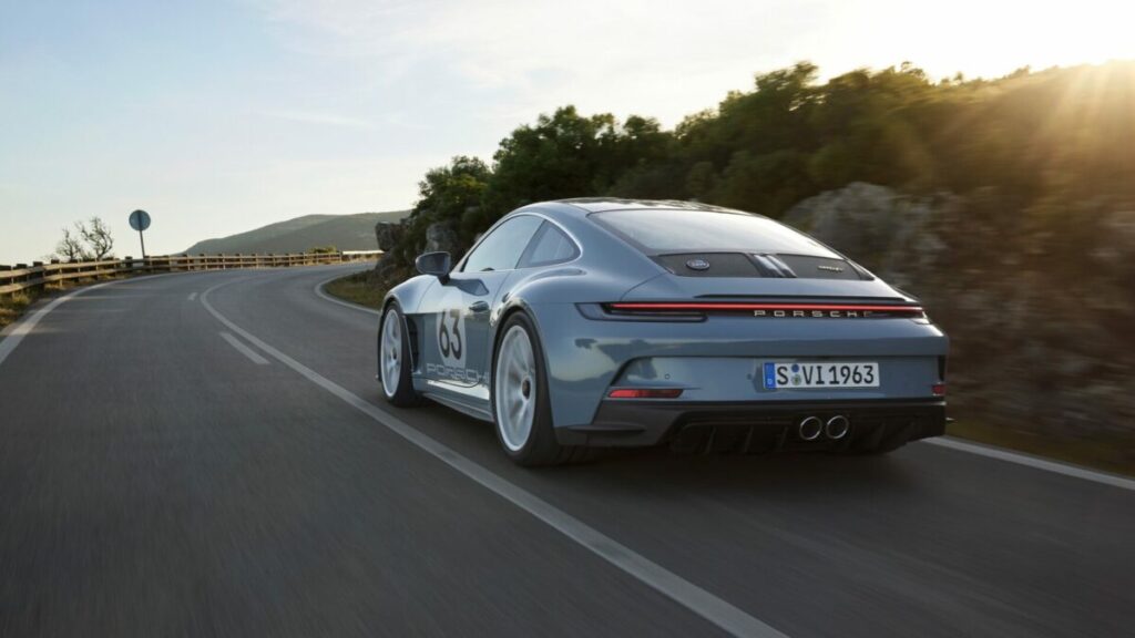 Porsche 911 S/T (2)