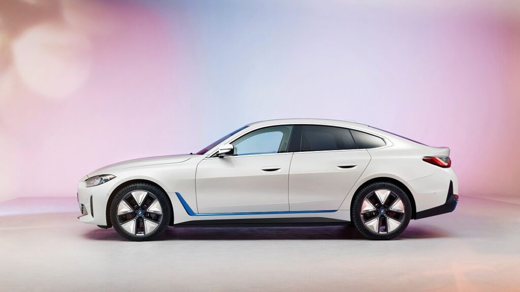 BMW i4