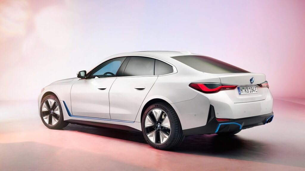 BMW i4