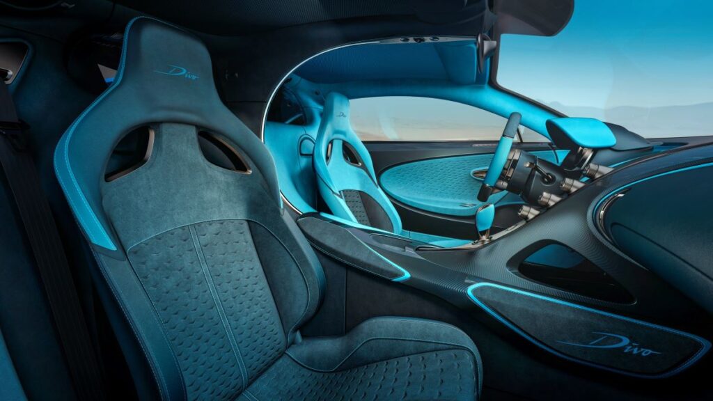 bugatti_divo_interior_2