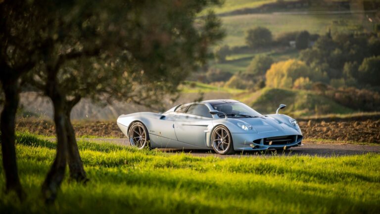pagani huayra codalunga portada