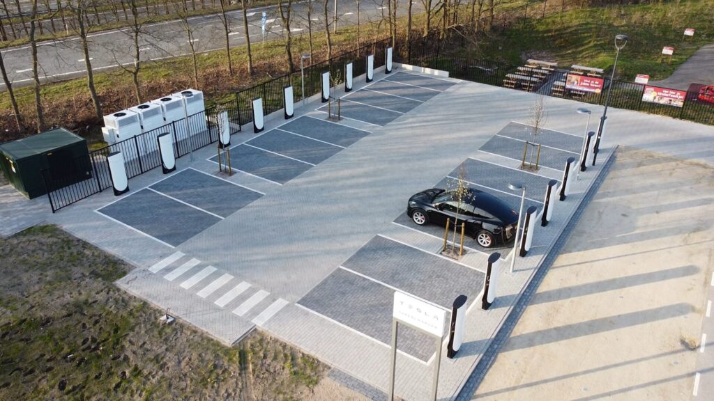 tesla super cargadores v4 paises bajos OK