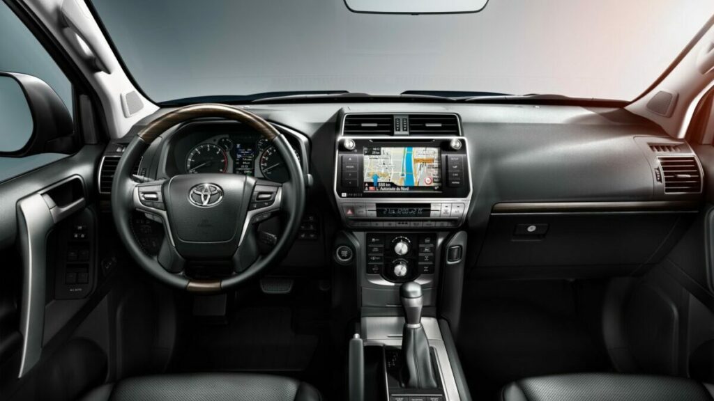 toyota land cruiser 2018 interior