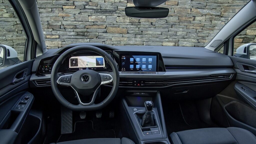 Volkswagen Golf interior