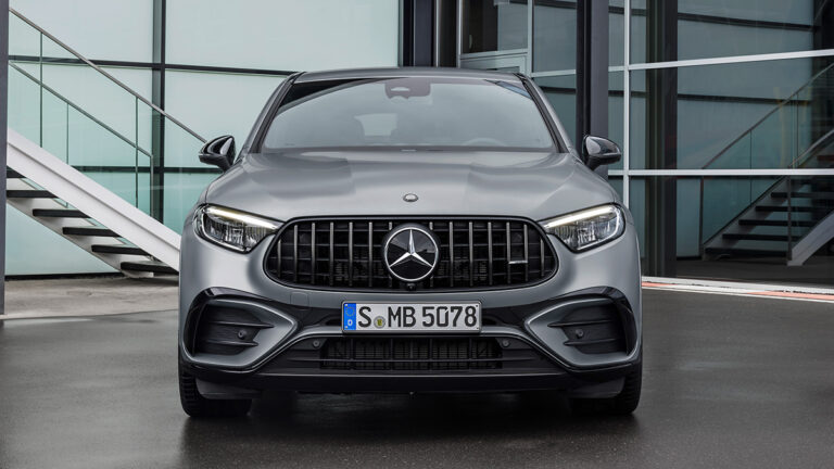 31MERCEDES AMG GLC COUPE