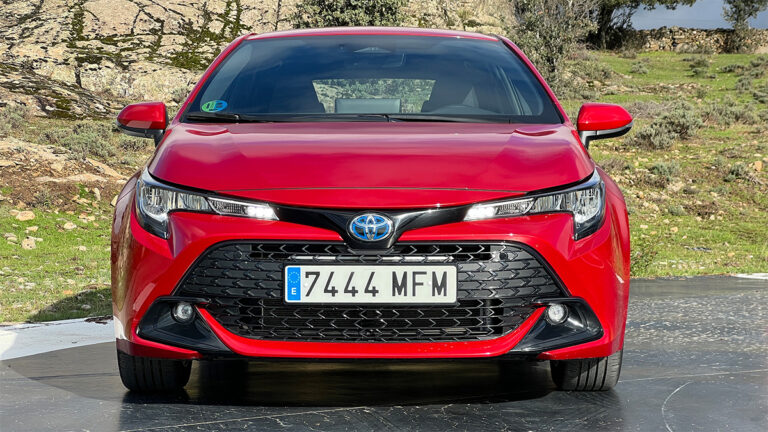 3 Toyota Corolla 140H 2023