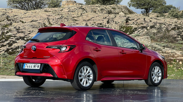7 Toyota Corolla 140H 2023