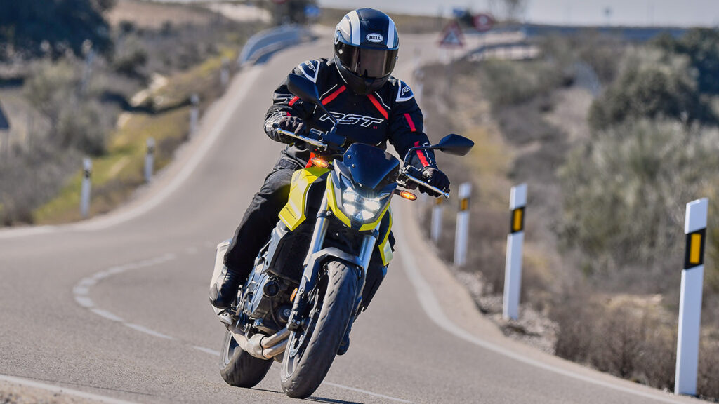 Honda_Hornet_30