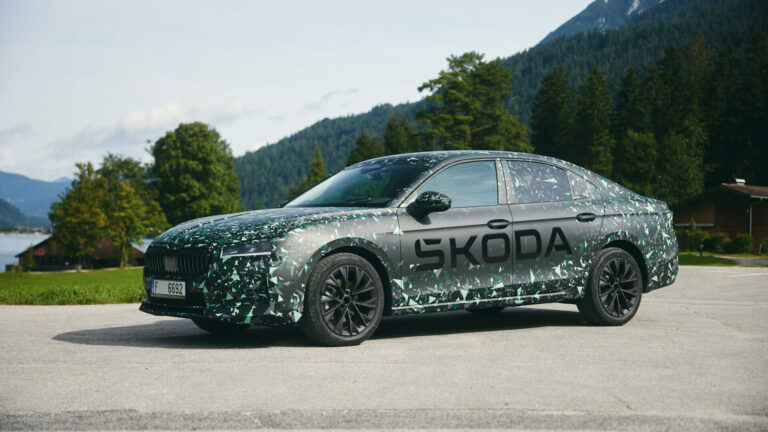 skoda superb 2023 13 e1693922185102