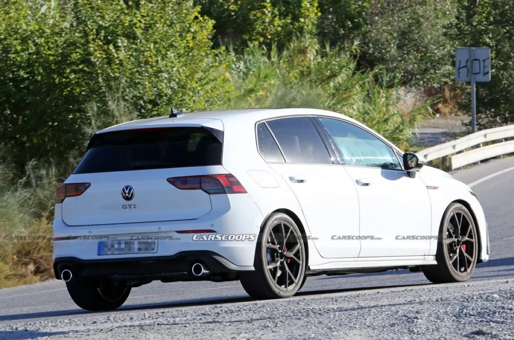 VW Golf GTI 2024