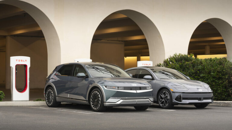 Hyundai Kia cargador Tesla portada e1696597899546