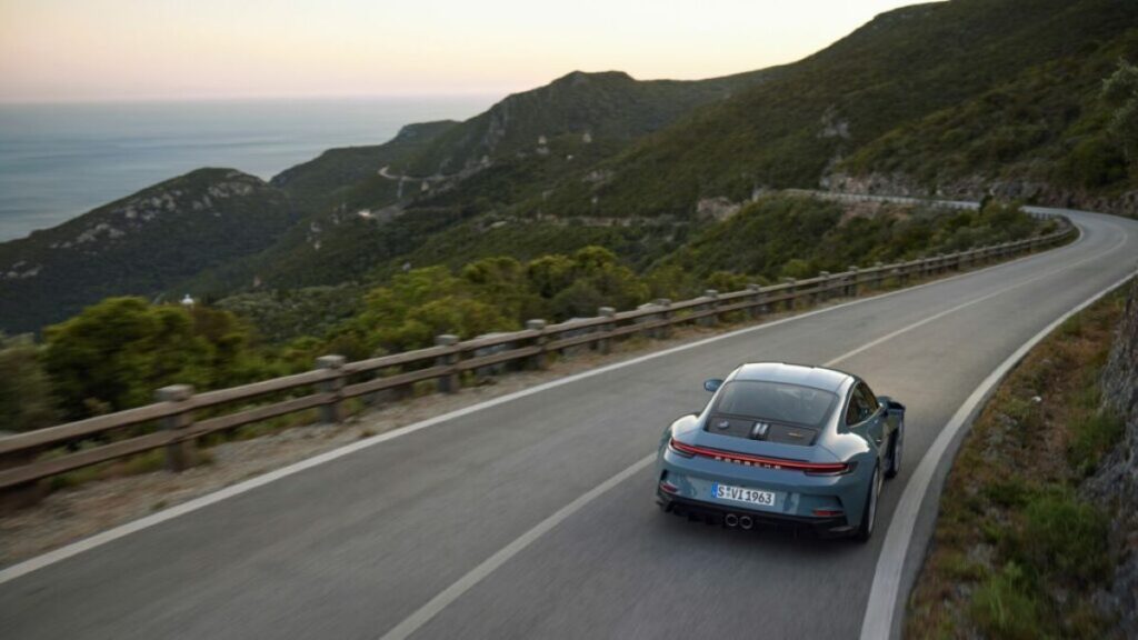 Porsche-911-ST