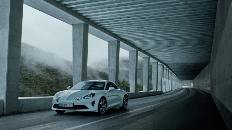 alpine a110 pure 78 e1698007449527