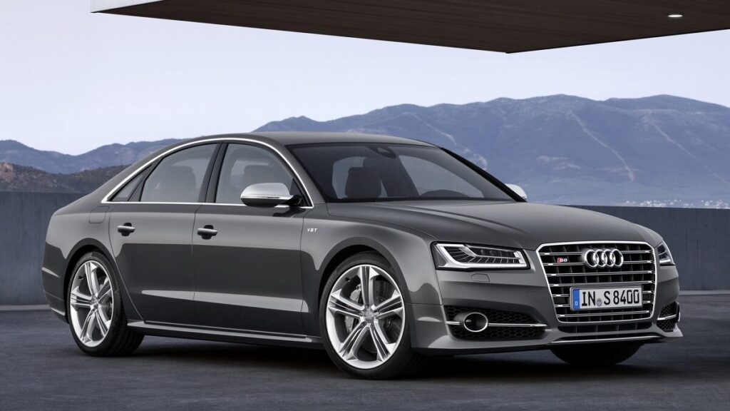 Audi S8 D4