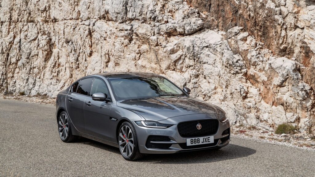 Jaguar XE