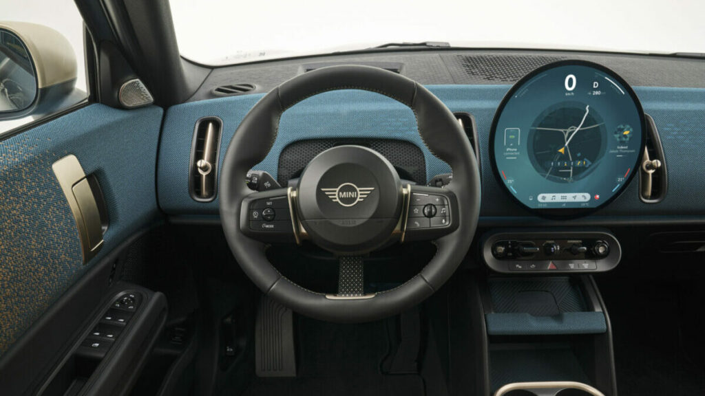 Mini Countryman 2024 interior