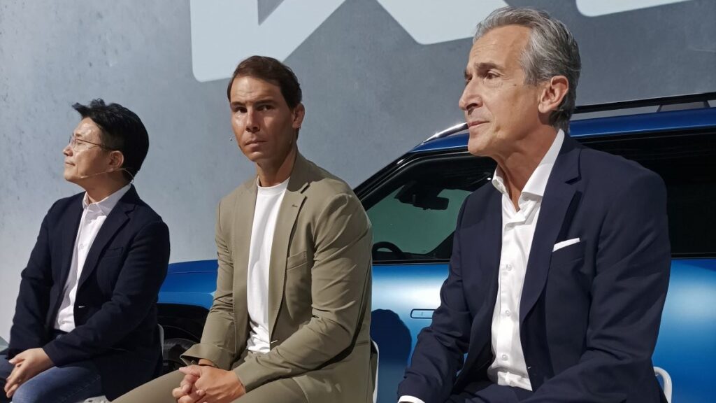 rafa-nadal-kia-ev9-2