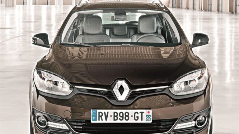 renaultmeganemarron