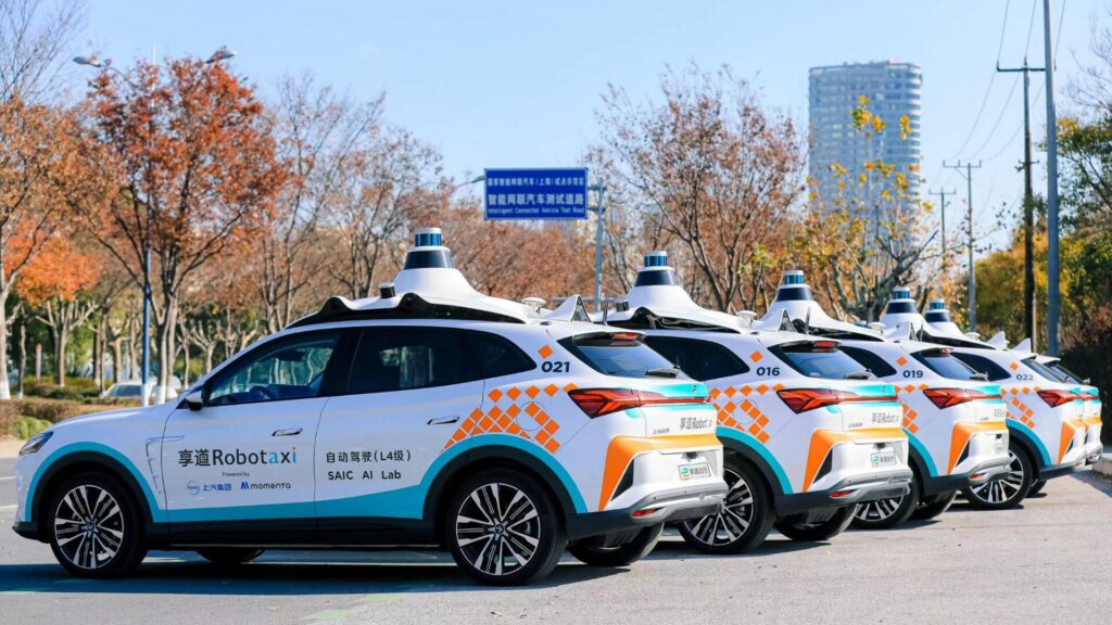 robotaxi-mg-1
