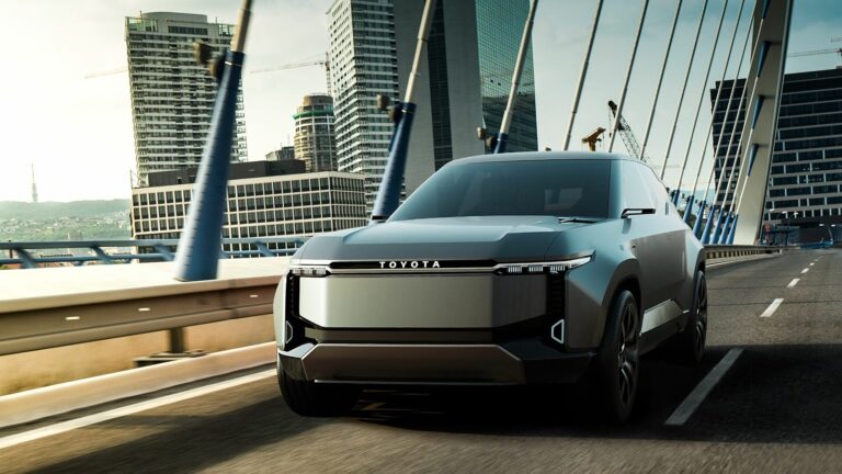 toyota land cruiser electrico exterior apertura e1698220359112