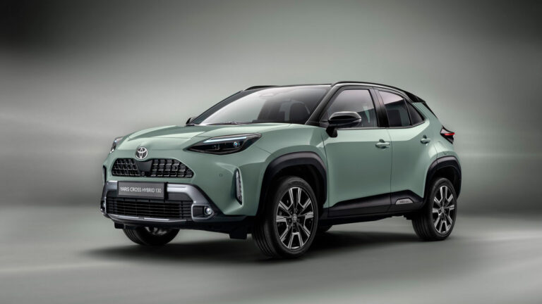 1 Toyota YarisCross2024