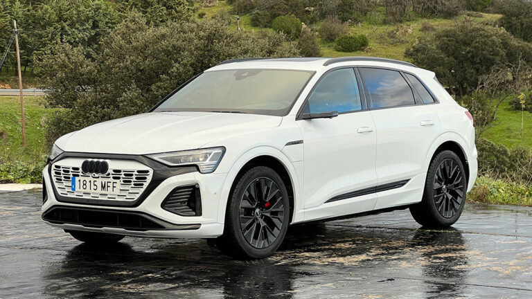 4 Audi Q8 e tron 55 Quattro S Line