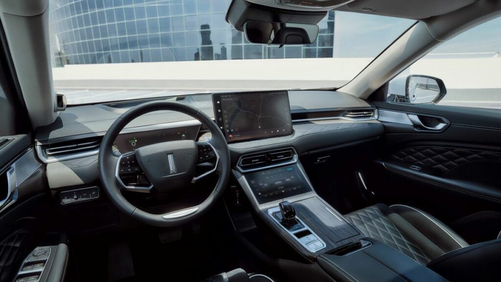 GWM_WEY_03_interior