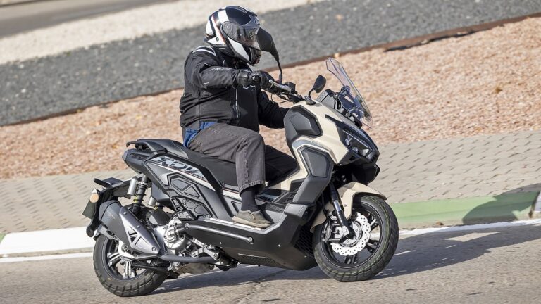 Keeway Vieste XDV 300 2023 accion  2 1