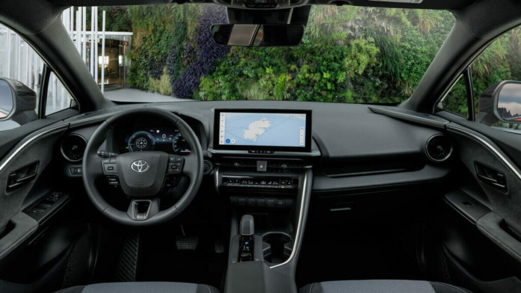 Toyota C-HR 2024