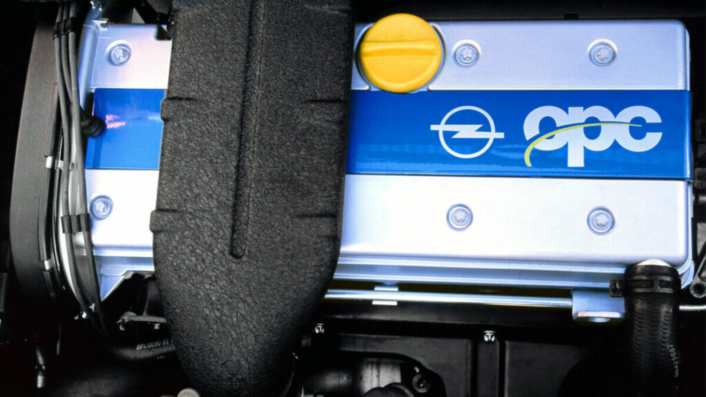 Opel Zafira OPC 2001