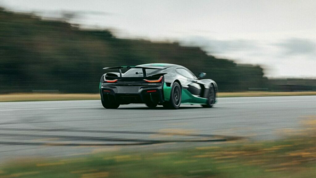 rimac nevera coche mas rapido marcha atras circulando2