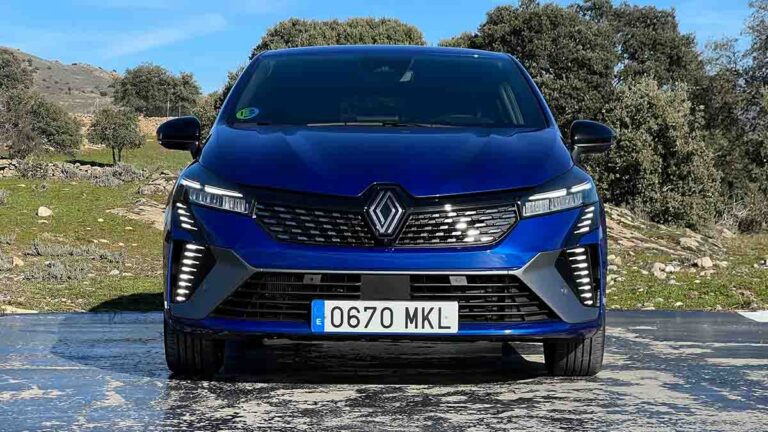 Un híbrido de 145 CV por 99 euros al mes: así es la oferta del Renault Clio