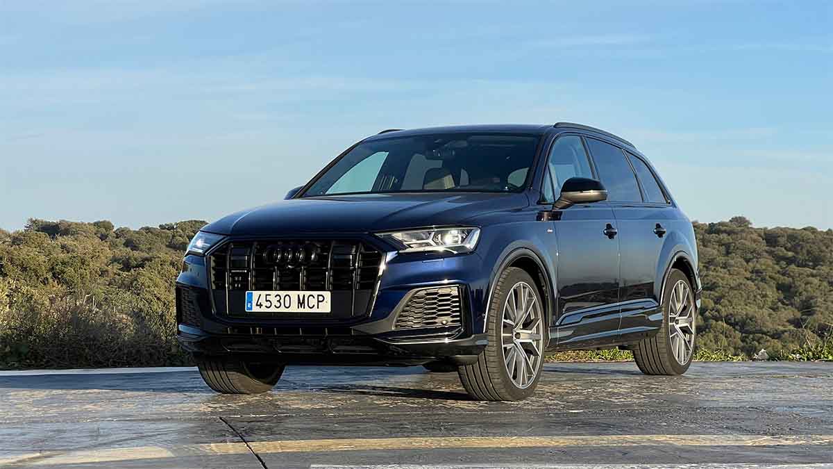 3 Audi Q7 50