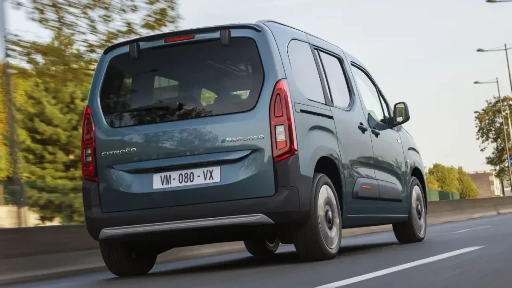 Citroen Berlingo 2024 trasera