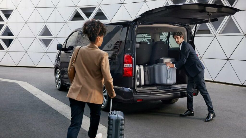 Citroën ë-SpaceTourer negro