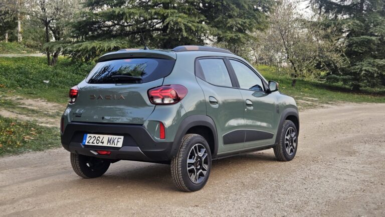 Dacia Spring verde 65 CV 25