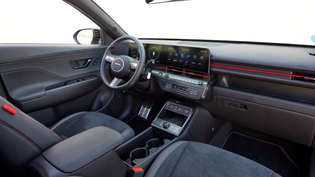 Hyundai_Kona_2023_interior