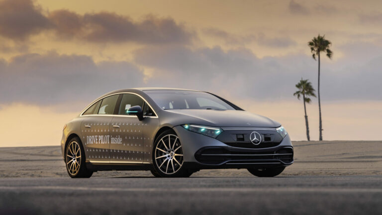 Mercedes Benz faros azules 5 e1703248620733