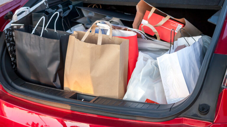 Mossos regalos maletero ladrones e1703672767456