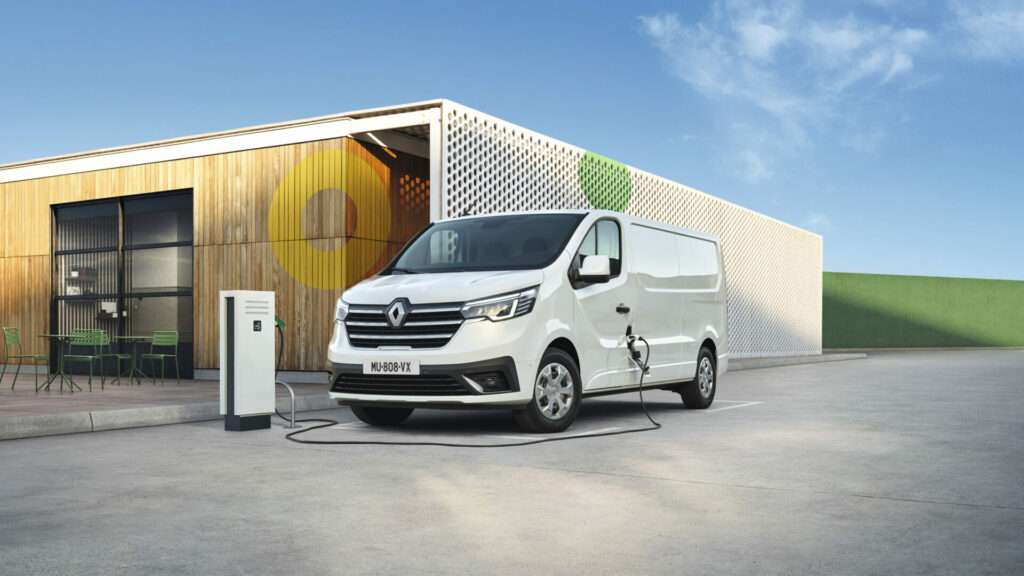 Renault Trafic E-Tech blanca