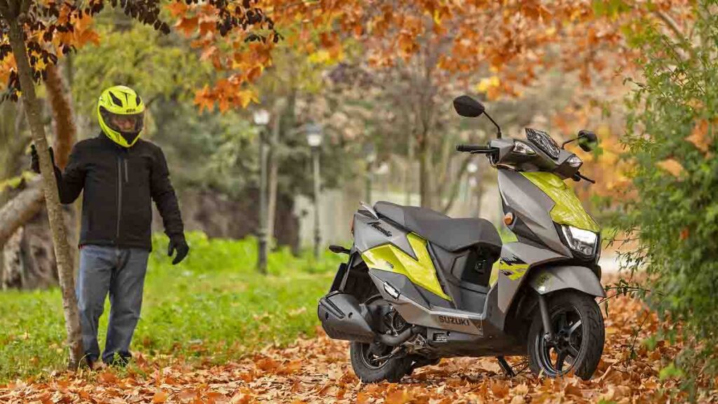 Suzuki_Avenis_125_2023_-2