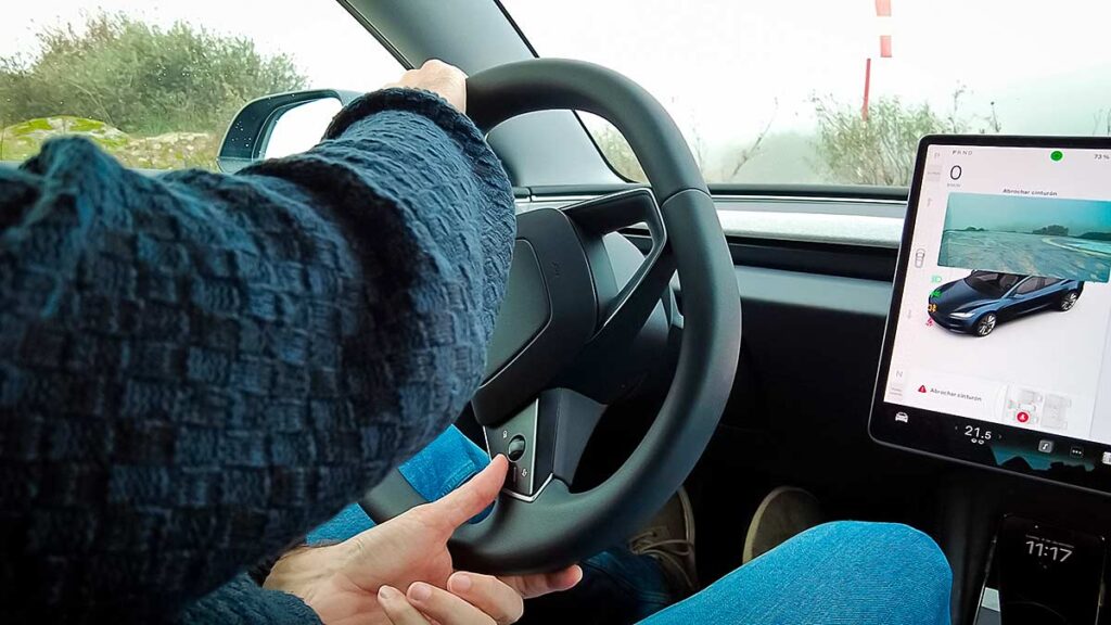 Tesla Model 3 Highland detalle intermintentes