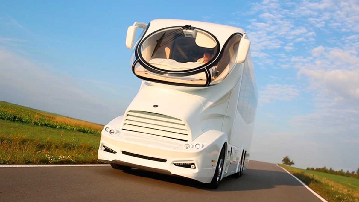 Esta autocaravana mide 12 metros y cuenta con nada menos que 600 CV